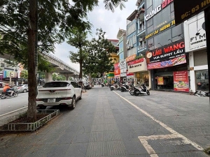 Nhà mặt phố đẹp - giá tốt - vị trí đắc địa tại đường hồ tùng mậu