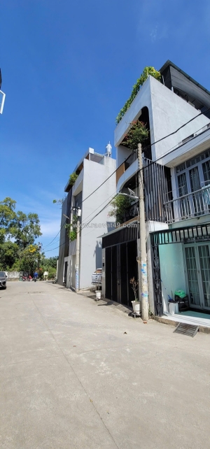 Nhà mới đón tết - 4 lầu - ô tô ngủ nhà - kha vạn cân - trường thọ