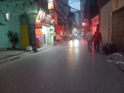 Nhà phố chuẩn sang – sống & kinh doanh ô tô tránh đỗ, thang máy êm ru