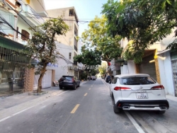 Nhà tuyến 2 quán nam - 88m 4 tầng - đường 12m - giá 9.5 tỉ - vị cực đẹp