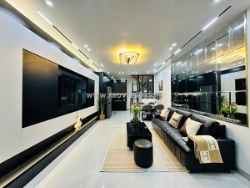 Phố cự lộc/thanh xuân-35m*5 tầng*4m mặt tiền-ngõ thông-cạnh royalcyti- 10,9 tỷ