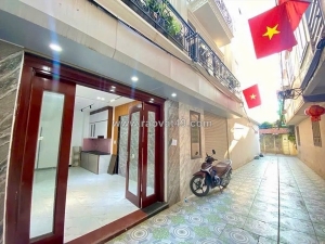 Phố tân thuỵ  dt 30m - mt 4,65m  hàng xóm vinhomes  oto vào nhà  chỉ 7,x tỷ