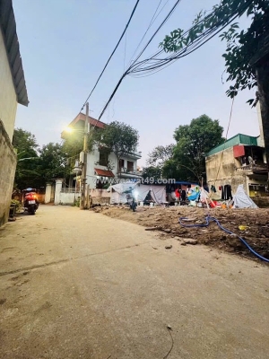 Phố trường lâm  bán đất tặng gpxd mảnh 54m - mt 4m  ngõ thông oto  chỉ 8,x tỷ/lô