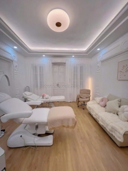 Quan hoa ngõ thông, gần phố - diện tích 33m2 6 tầng mặt tiền 4.4m giá 9.98 tỷ