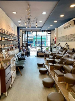 Sang nhượng gấp salon nail 2 tầng quận 1 hoạt động 10 năm– vào là kinh doanh
