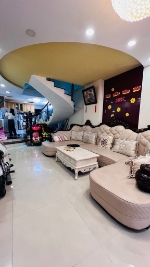 Sát quận 1! bán nhà 4 tầng cực đẹp phan đình phùng, 42m2, chỉ 7.x tỷ tl