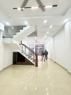 Siêu phẩm nhà mới 4 tầng ngang 5m - ngay đầu đỗ xuân hợp - vào ở ngay