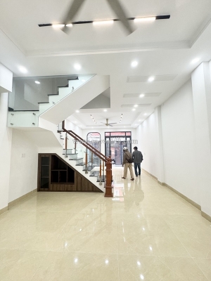 Siêu phẩm nhà mới 4 tầng ngang 5m - ngay đầu đỗ xuân hợp - vào ở ngay