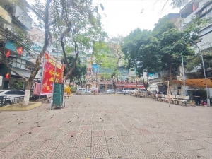 Tập thể bắc nghĩa tân,tầng 2- dt 60m giá 4,46 tỷ-full nội thất, ô tô đỗ cầu