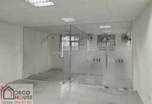 Thi công vách kính cường lực cho chung cư ở đống đa: lưu ý ban quản lý