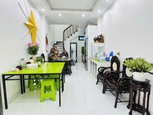 Trung văn – nhà độc lập – ô tô đỗ cửa – kết nối nguyễn trãi. 5 tầng, chỉ 7,x tỷ