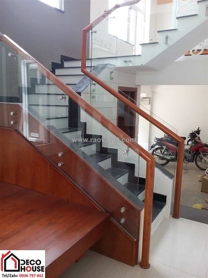 Vách ngăn cầu thang kết hợp tủ giày: gọn nhà, sạch lối vào