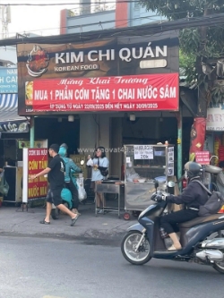 Vì gia đình có việc nên cần sang lại quán, quán đang kinh doanh ổn định