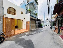 Bán nhà trung tâm thảo điền, cách sông sg 20m, 160m2, hđt 65tr/th