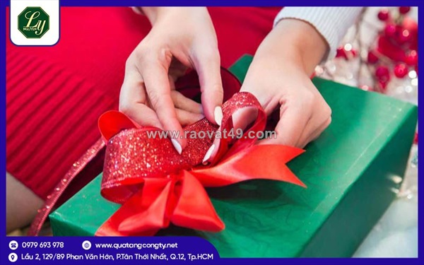 Cách lựa chọn quà tặng sự kiện doanh nghiệp phù hợp