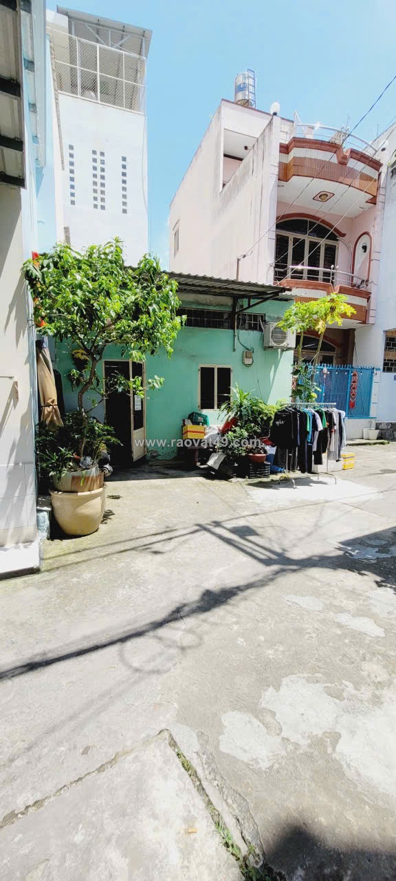 Chính chủ cần bán nhà hẻm xe hơi- giáp quận 6- đối diện bến xe miên tây