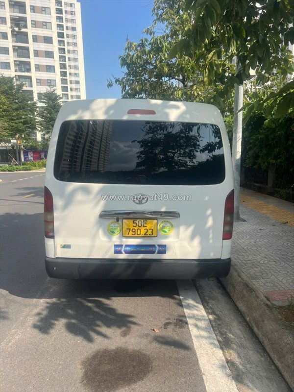 Chính chủ cần bán toyota hiace 2011 – giá chỉ 198 triệu