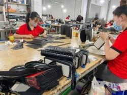 Gia công đồ da cho local brand – nhận mẫu riêng, làm theo yêu cầu