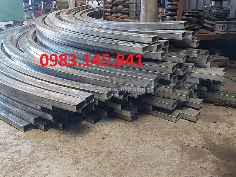 Hộp 4x8 uốn góc mái kính phù hợp với những thiết kế nào