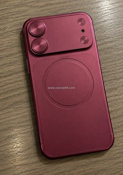 Iphone  lộ diện với thiết kế camera khác lạ, mọi người thấy sao?