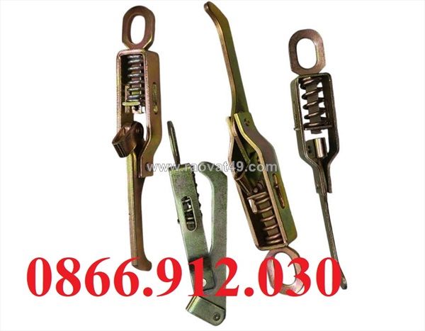 Khóa tôm cửa thùng xe tải, phụ kiện không thể thiếu cho thùng xe