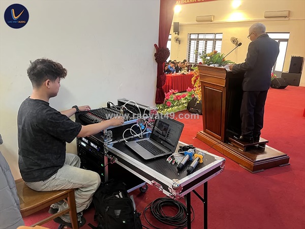 Lạc việt audio - lắp đặt âm thanh hội trường sân khấu chuyên nghiệp