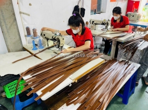 Nguồn sỉ dây nịt hỗ trợ shop chuyển sang đặt mẫu riêng