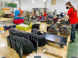 Nguồn sỉ ví da tận xưởng – sản xuất trực tiếp, giá tốt cho shop