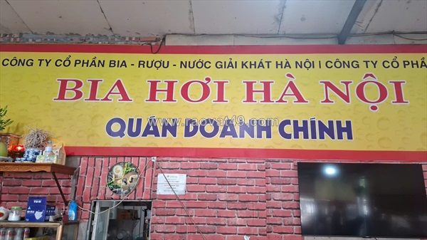 Nhà hàng doanh chính tuyển nhân viên phục vụ