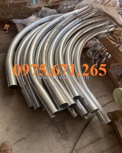 Nhận uốn góc mái kính theo yêu cầu của khách hàng