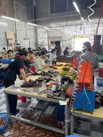Nhập dép da bò giá sỉ – hàng sẵn kho, có hóa đơn