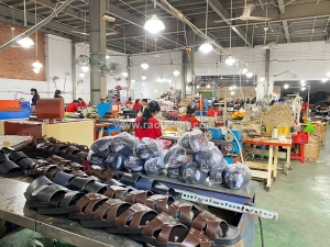 Nhập sỉ dép da bò – hàng có sẵn, có vat, giao nhanh