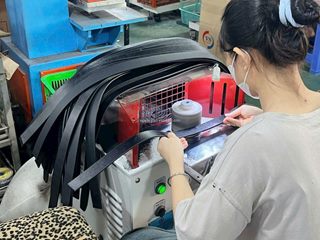 Sỉ thắt lưng da có bảo hành 2 năm và hỗ trợ đổi mẫu