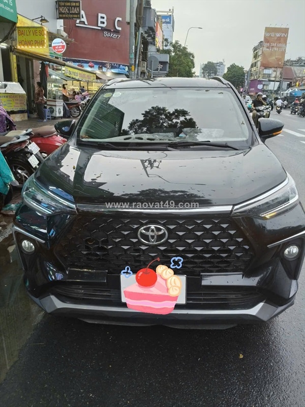 ~/Img/2026/10/toyota-veloz-cross-nhap-2022-ca-vet-2023-xe-zin-lich-su-hang-day-du-01.jpg
