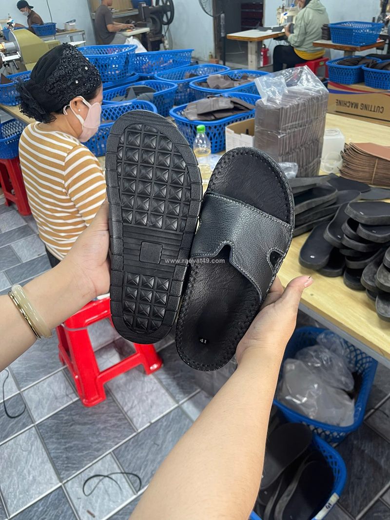 Xưởng sản xuất dép da theo mẫu – nhận gia công oem