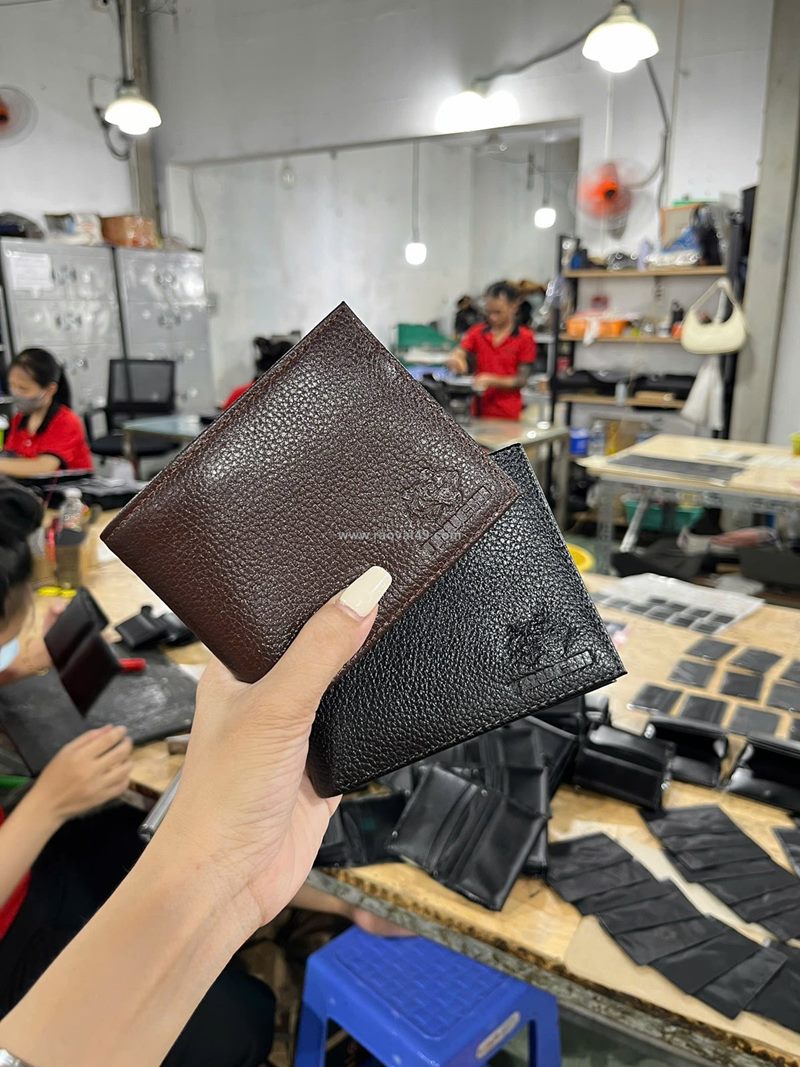 Xưởng sản xuất đồ da xuất khẩu – chú trọng chất lượng và độ hoàn thiện