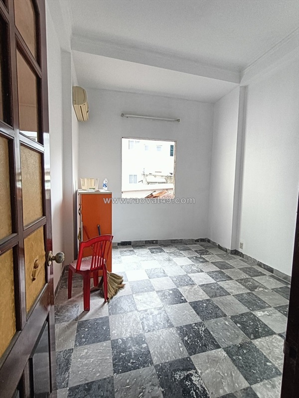 # gần mt lê lai, vài bước ra trái bắp, 48m2, 3 tầng, 4.x tỷ