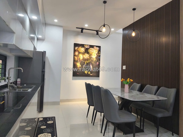 ♥ lô góc sát ô tô đậu, gần nguyễn hoàng, 55m2, 3 mê mới tinh, 3pn khép kín.