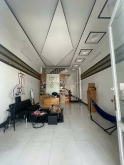 107. cho thuê nhà 6 triêụ 3 phòng ngủ gần chợ nổi cái răng