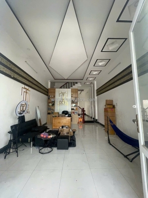 107. cho thuê nhà 6 triêụ 3 phòng ngủ gần chợ nổi cái răng