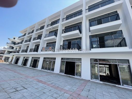 Ace môi giới bán giúp hoa hồng cao giảm 200tr căn 2 mặt tiền – hongkong town đồ