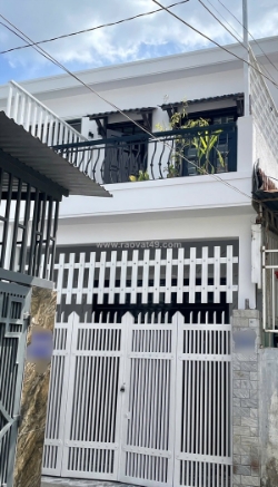 Bán 2 căn nhà 2 tầng hẻm nguyễn khuyến bắc nha trang