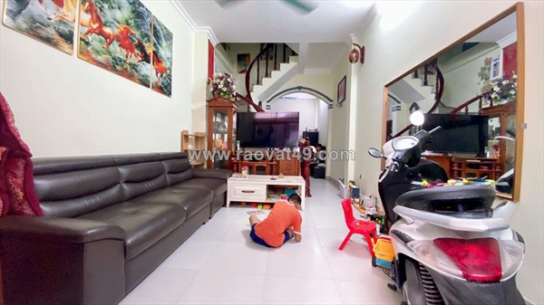 Bạn cần mua nhà 4 phòng ngủ, tài chính quanh 9 tỷ, gần cầu chương dương