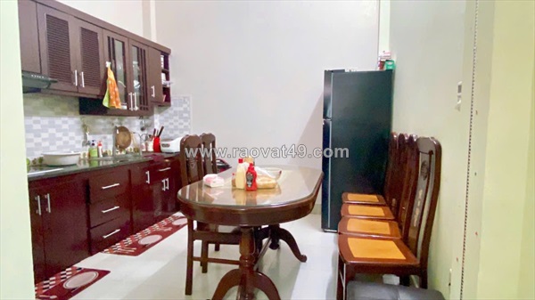 Bạn cần mua nhà 4 phòng ngủ, tài chính quanh 9 tỷ, gần cầu chương dương