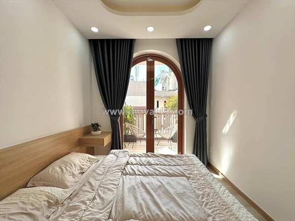 Bán ccmn cầu diễn 55m2x6t, thang máy, ô tô đỗ cổng,15 phòng kk, giá chỉ 10.8 tỷ