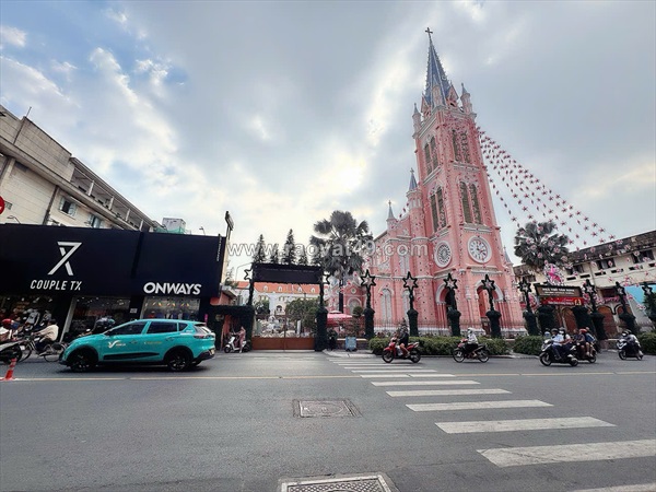 Bán chdv 6 tầng hxh đ.lê văn sỹ, quận 3 - view nhà thờ tân định đẹp - dòng tiền