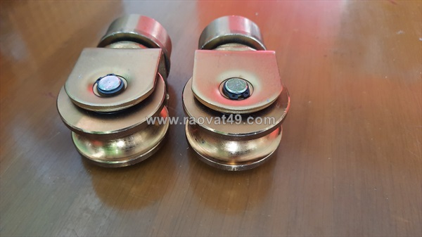 Bạn đang muốn mua bánh xe cửa lùa xoay 360 độ.