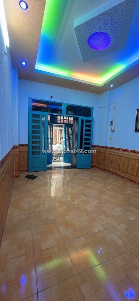 Bạn đang tìm nhà 4 tầng hẻm tải thông vườn lài giá nhỉnh 8?