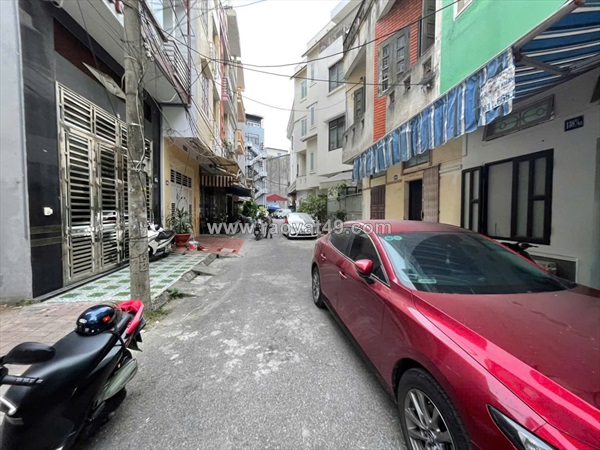 Bán đất khu nhà ở 81 nguyễn trãi - 63m - đường 10m - giá 6.1 tỉ - ngay công viên