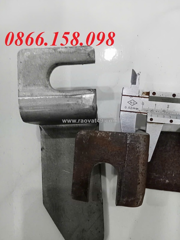Bản lề cong thùng xe tải